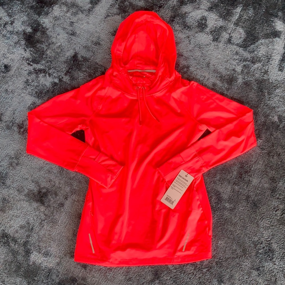 BNWT Womens Layer 8 winter trail hoodie